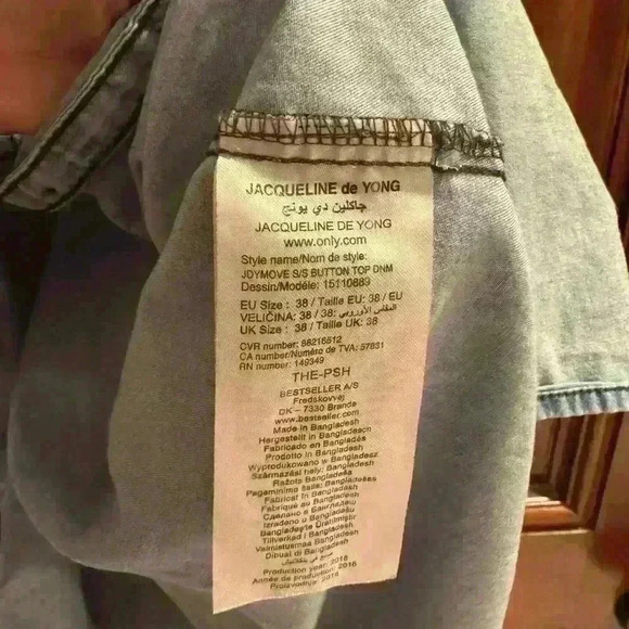 Jacqueline de Yong top Womens Size 38 Light Blue Denim - Picture 3 of 3